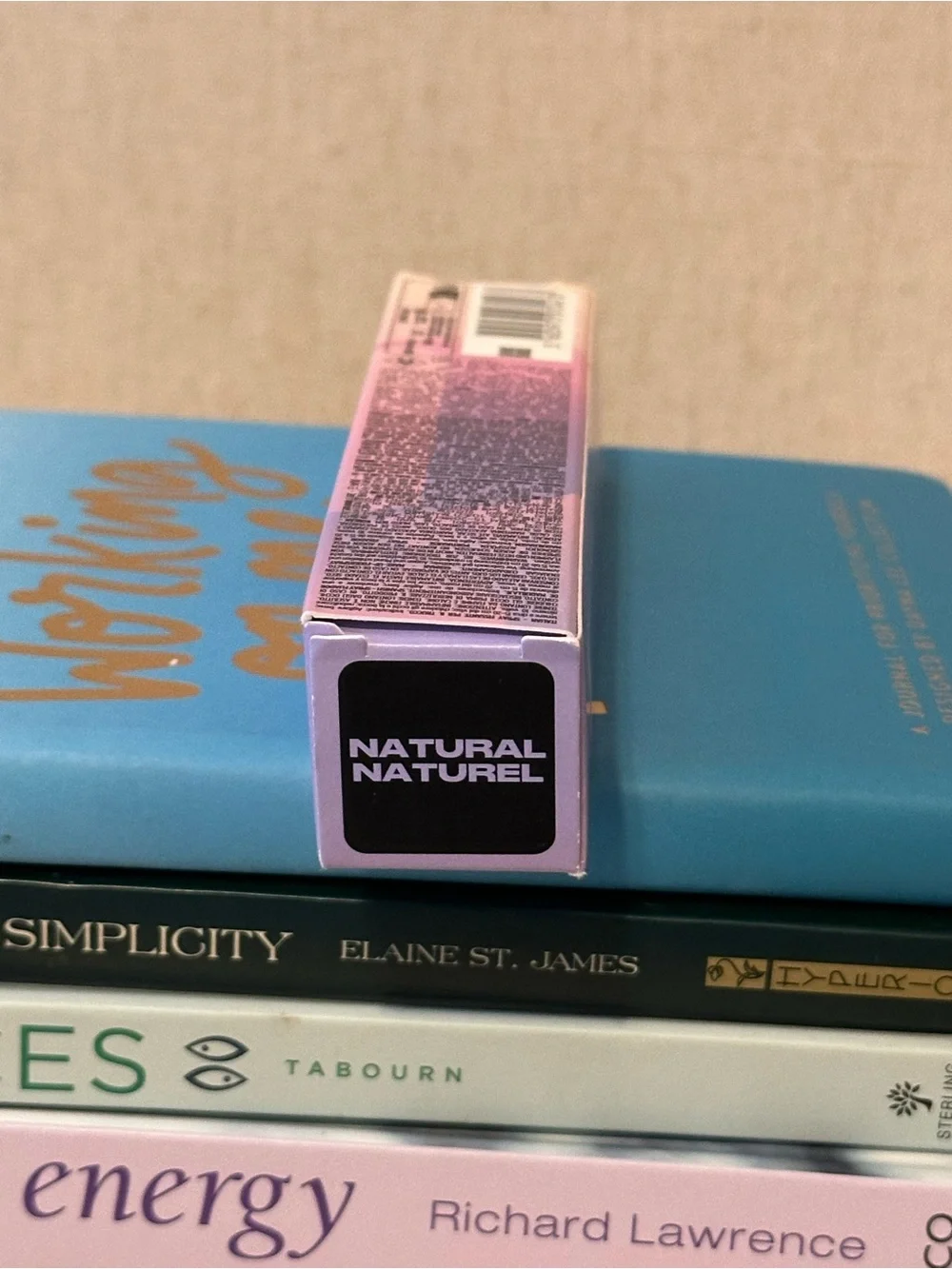 Urban Decay All Nighter Makeup Setting Spray – Lavender Pink Gradient Packaging